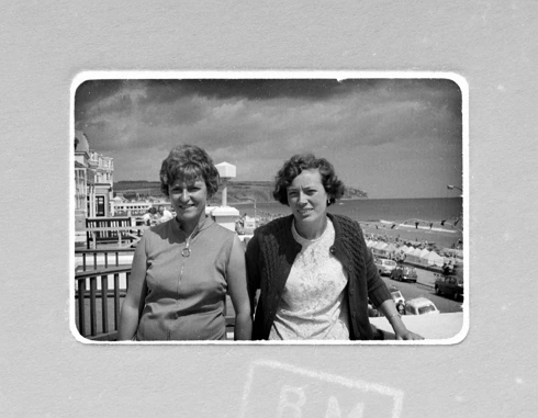 This is how you can restore digitized slides with PhotoGlory - before